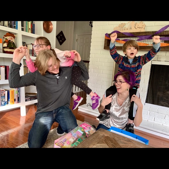 Meet your Posher, Emily - Picture 3 of 4